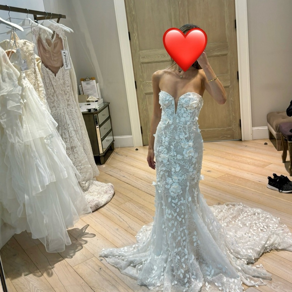 *SOLD* Rivini by Rita Vinieries - Lilibet White Lace Wedding Gown